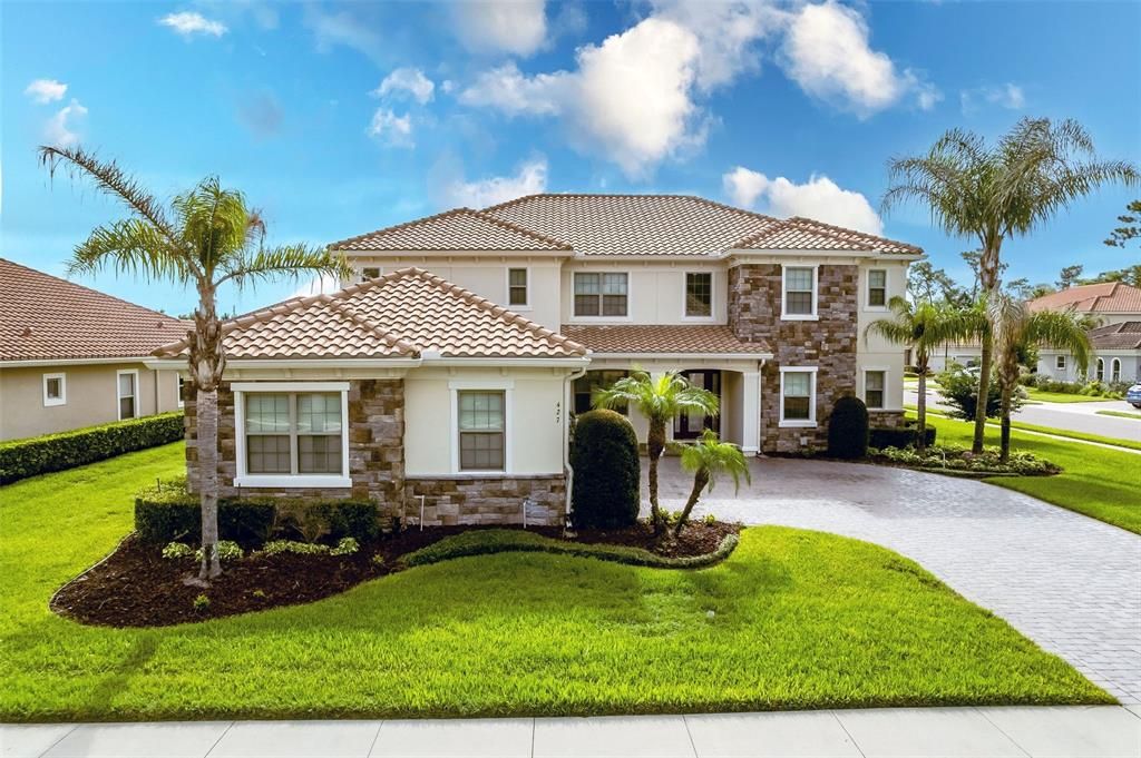 For Sale: $1,250,000 (6 beds, 4 baths, 4656 Square Feet)