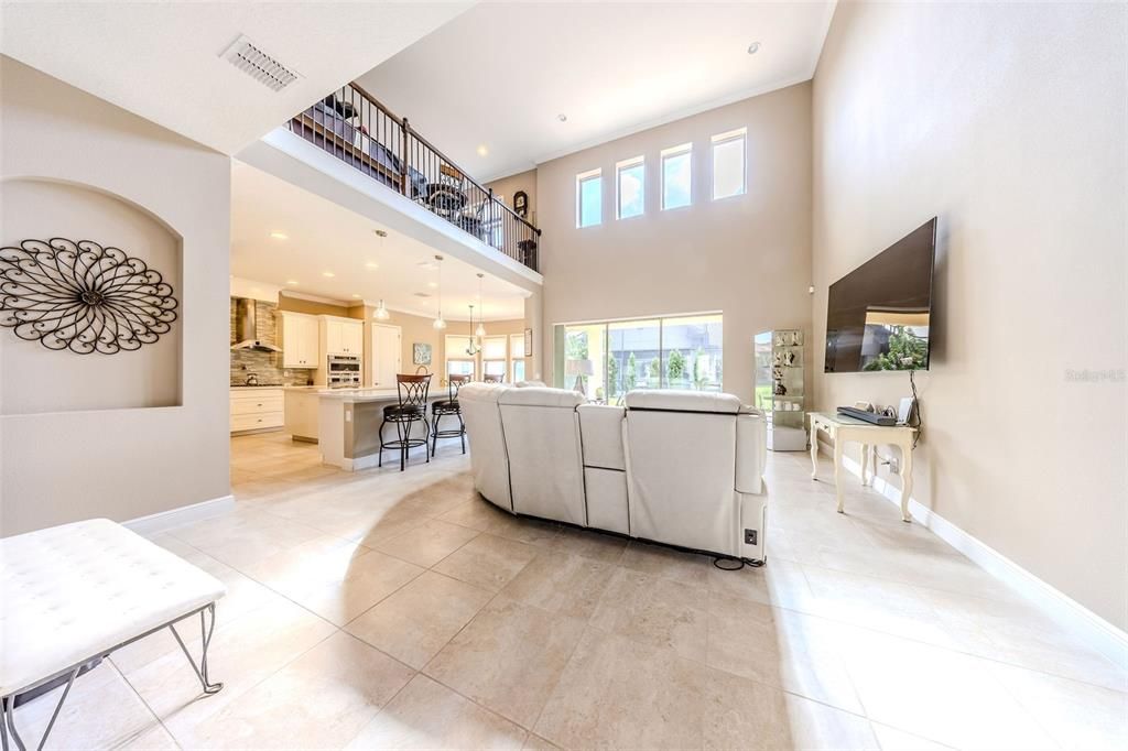 For Sale: $1,250,000 (6 beds, 4 baths, 4656 Square Feet)