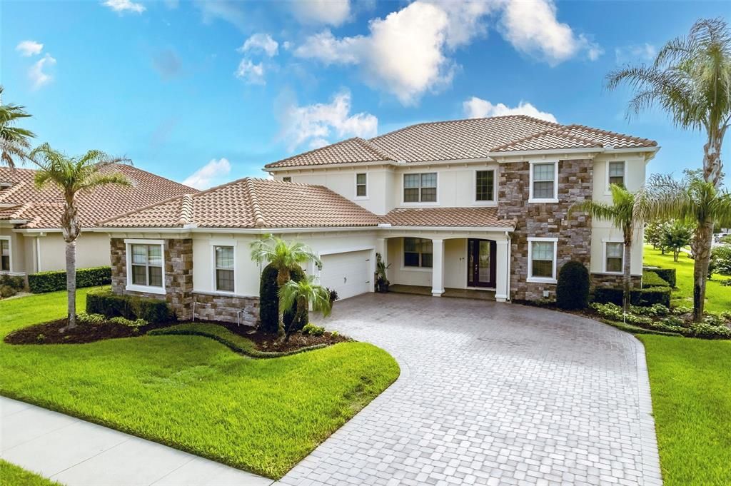 For Sale: $1,250,000 (6 beds, 4 baths, 4656 Square Feet)
