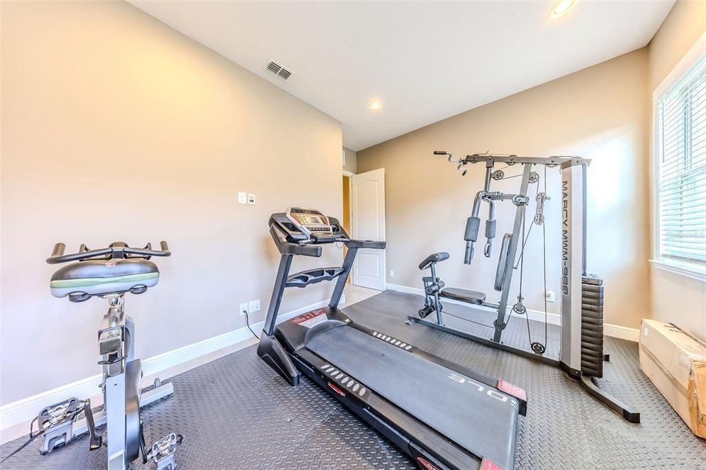 For Sale: $1,250,000 (6 beds, 4 baths, 4656 Square Feet)