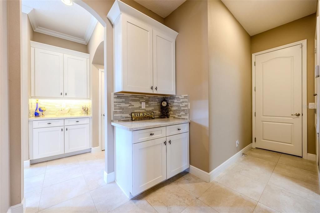 For Sale: $1,250,000 (6 beds, 4 baths, 4656 Square Feet)