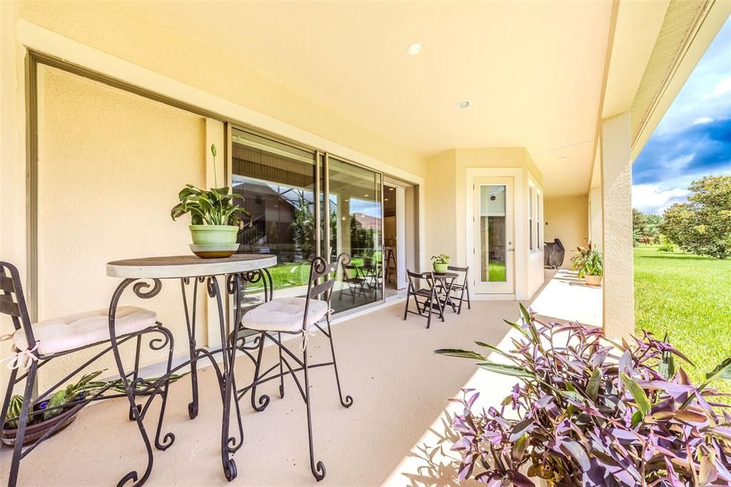 For Sale: $1,250,000 (6 beds, 4 baths, 4656 Square Feet)