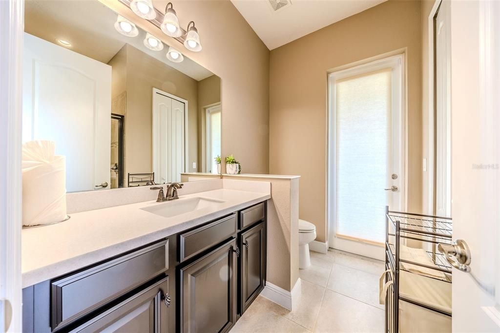For Sale: $1,250,000 (6 beds, 4 baths, 4656 Square Feet)
