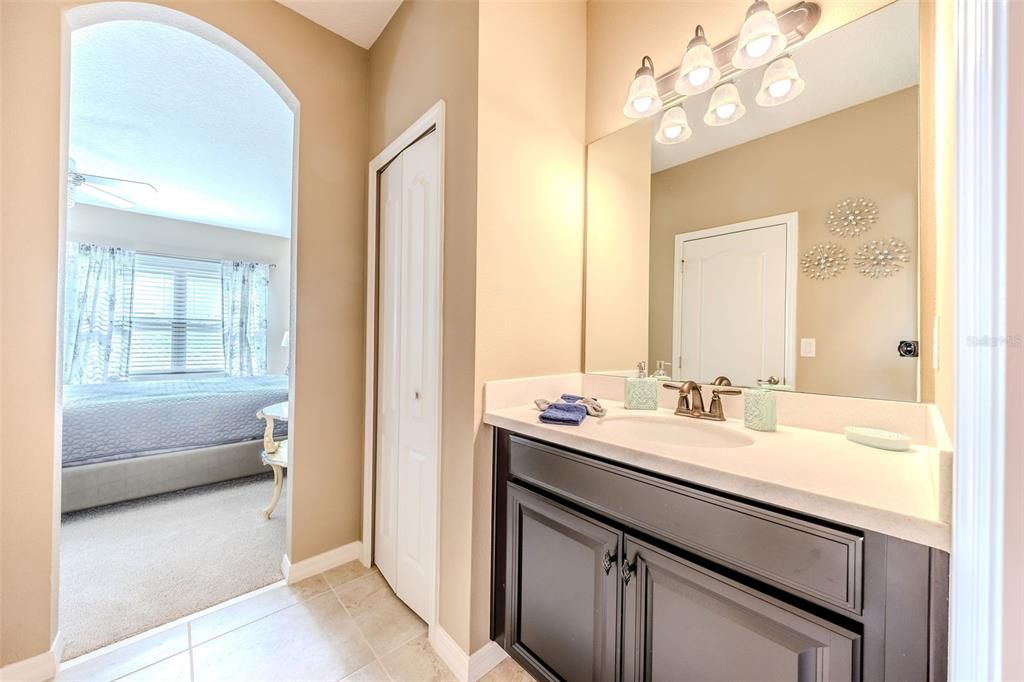 For Sale: $1,250,000 (6 beds, 4 baths, 4656 Square Feet)