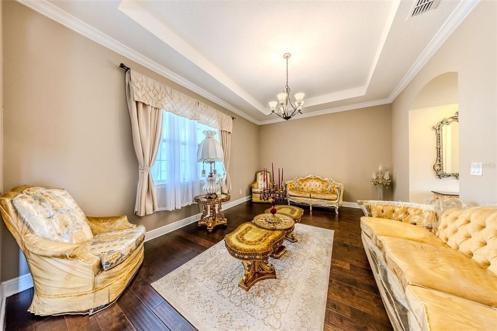 For Sale: $1,250,000 (6 beds, 4 baths, 4656 Square Feet)
