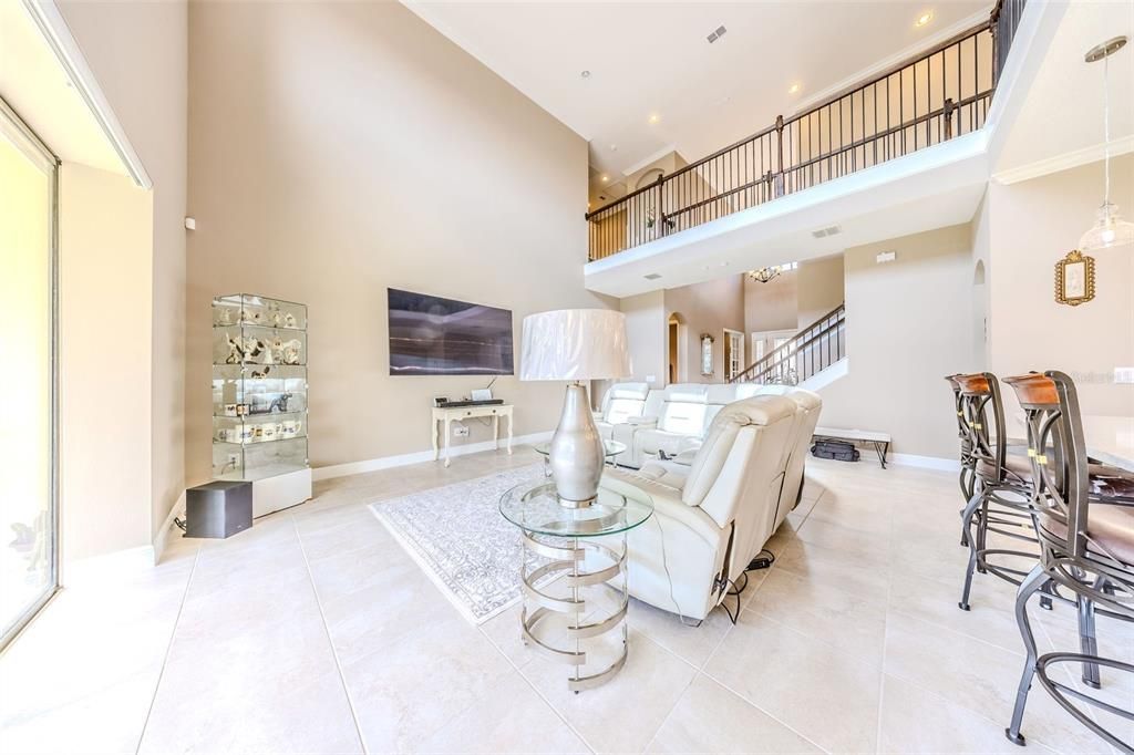 For Sale: $1,250,000 (6 beds, 4 baths, 4656 Square Feet)