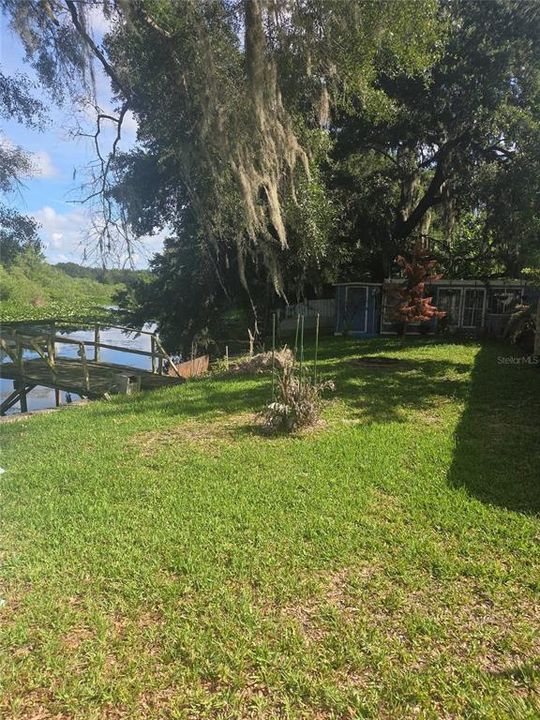 For Sale: $182,500 (2 beds, 1 baths, 1056 Square Feet)