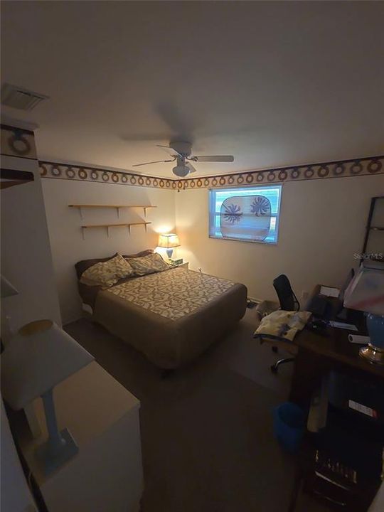 For Sale: $182,500 (2 beds, 1 baths, 1056 Square Feet)