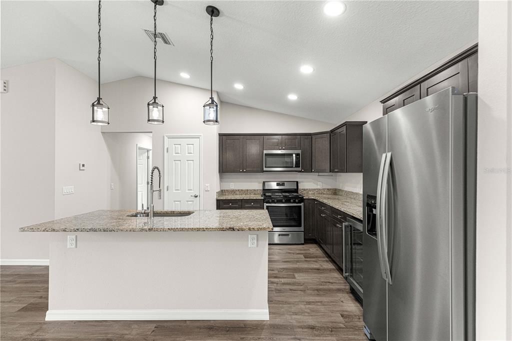For Sale: $339,000 (4 beds, 3 baths, 1756 Square Feet)