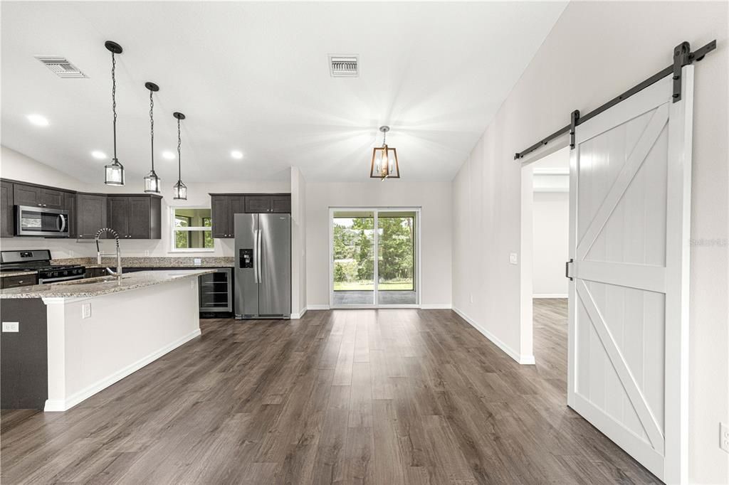 For Sale: $339,000 (4 beds, 3 baths, 1756 Square Feet)