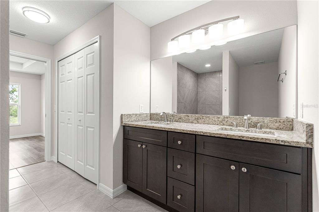 For Sale: $339,000 (4 beds, 3 baths, 1756 Square Feet)