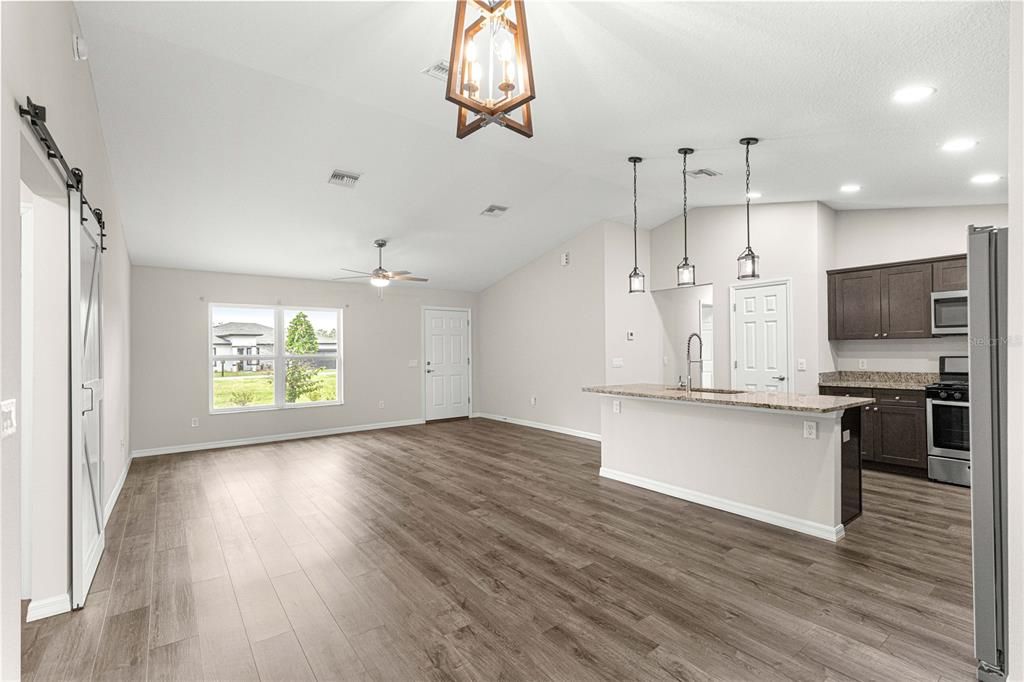 For Sale: $339,000 (4 beds, 3 baths, 1756 Square Feet)