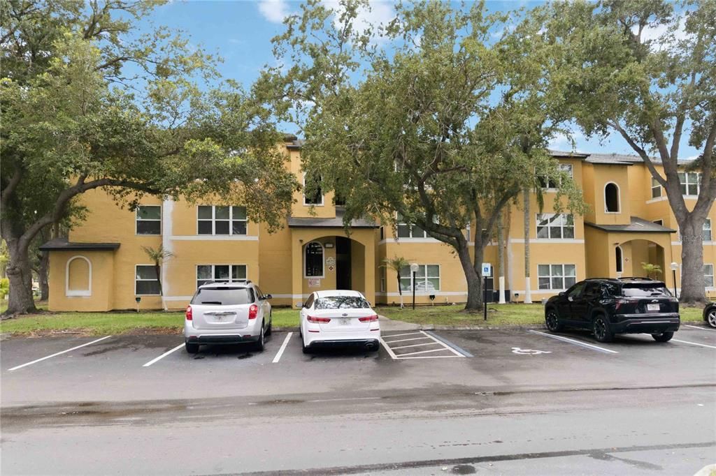 For Sale: $155,000 (2 beds, 2 baths, 1054 Square Feet)