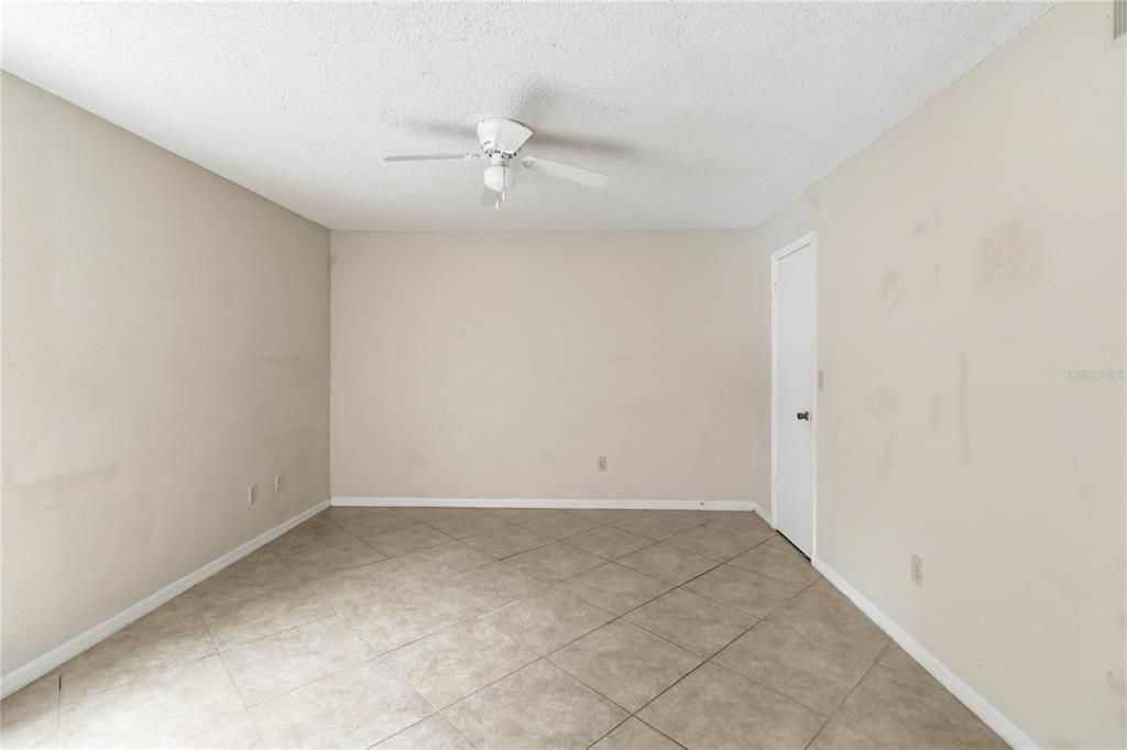 For Sale: $155,000 (2 beds, 2 baths, 1054 Square Feet)