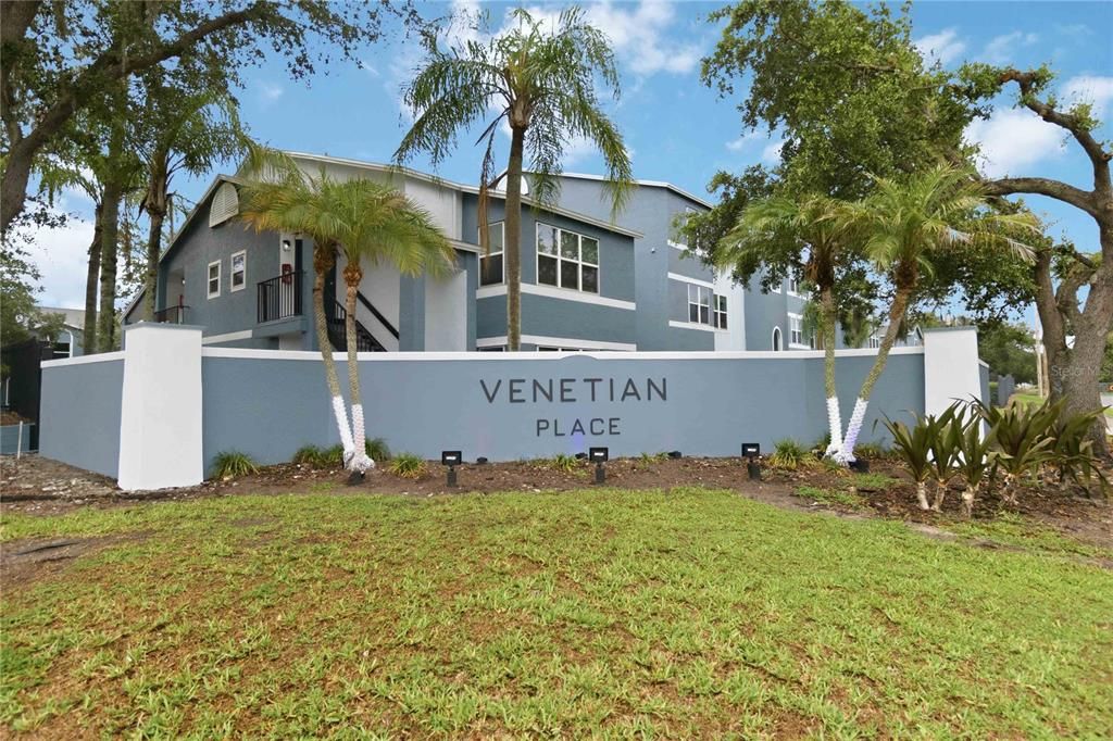 For Sale: $155,000 (2 beds, 2 baths, 1054 Square Feet)