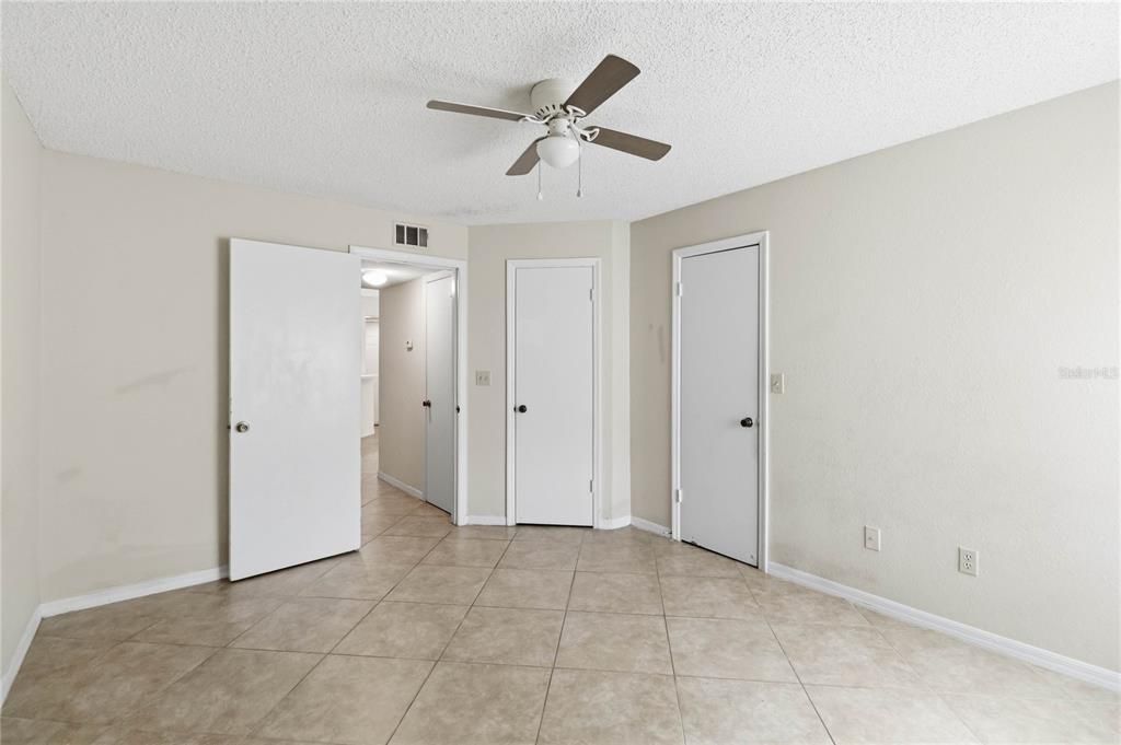 For Sale: $155,000 (2 beds, 2 baths, 1054 Square Feet)