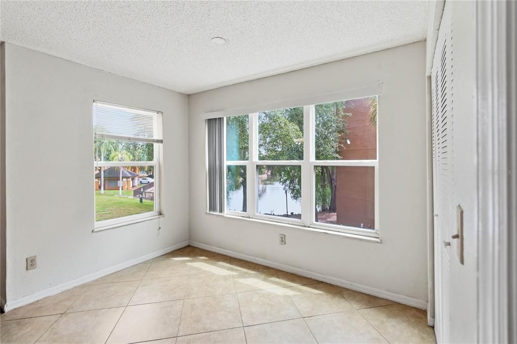 For Sale: $155,000 (2 beds, 2 baths, 1054 Square Feet)