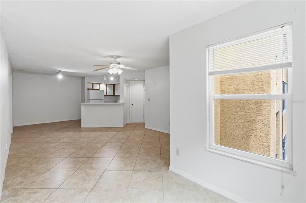 For Sale: $155,000 (2 beds, 2 baths, 1054 Square Feet)