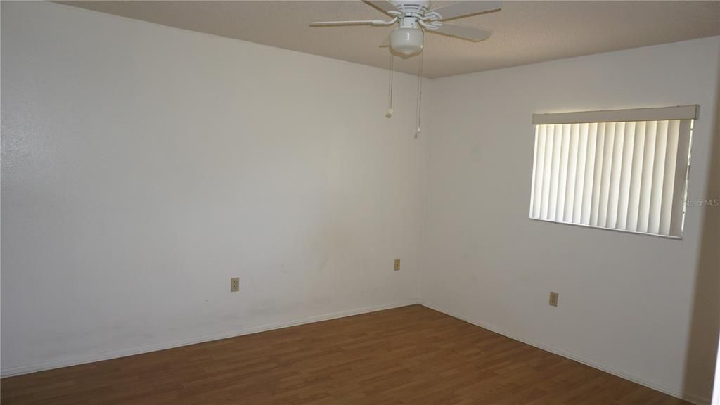 For Sale: $109,900 (2 beds, 2 baths, 1029 Square Feet)