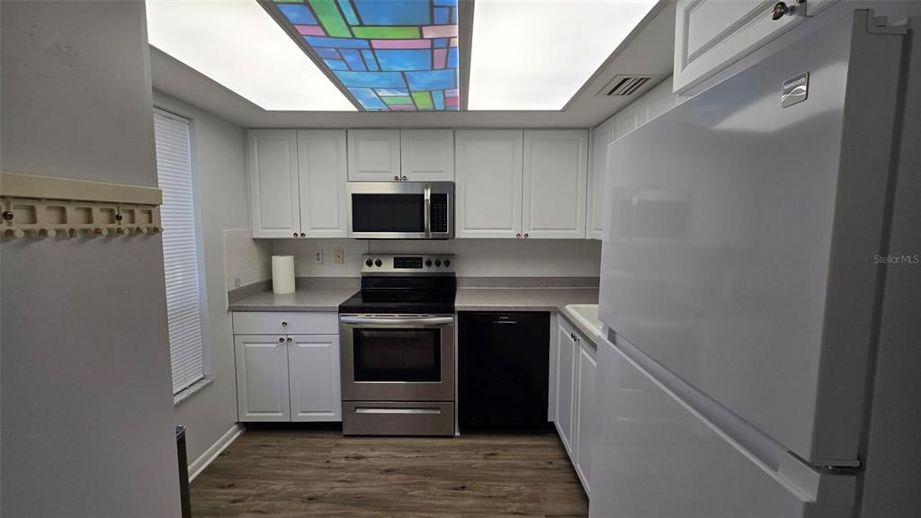 For Sale: $265,000 (2 beds, 2 baths, 1130 Square Feet)
