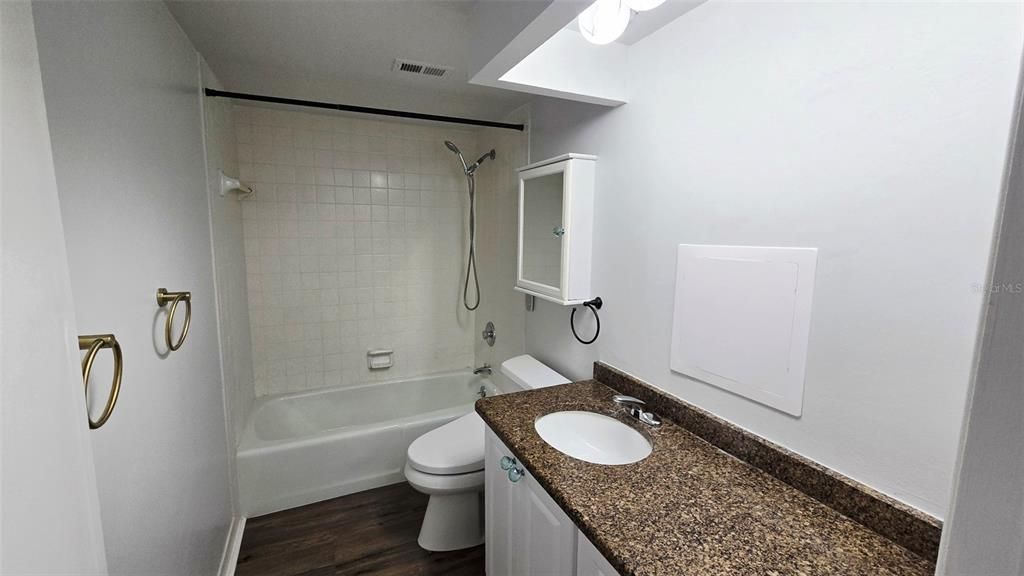 For Sale: $265,000 (2 beds, 2 baths, 1130 Square Feet)