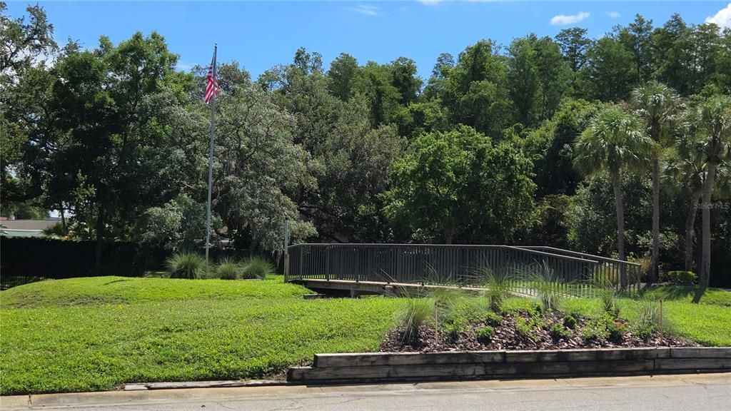 For Sale: $265,000 (2 beds, 2 baths, 1130 Square Feet)