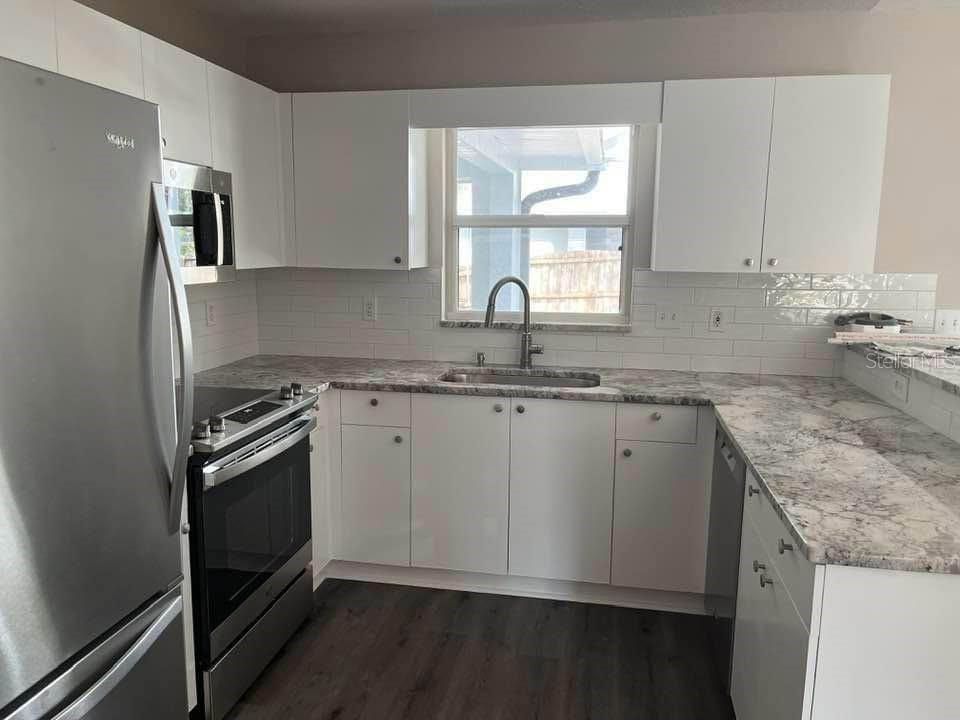 For Rent: $2,395 (3 beds, 2 baths, 1436 Square Feet)
