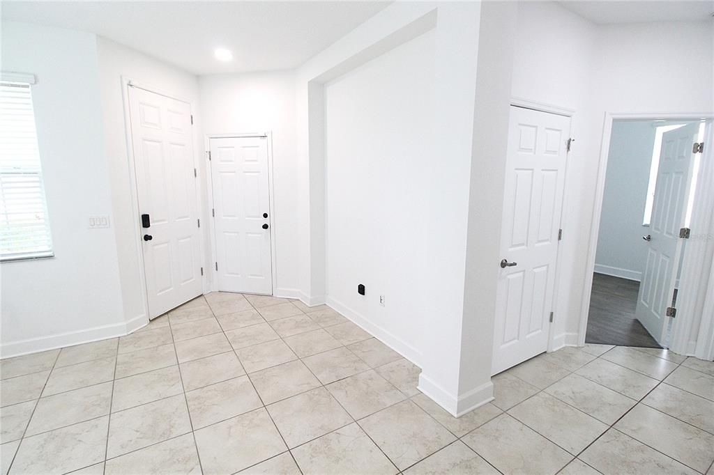 For Rent: $2,795 (3 beds, 2 baths, 1580 Square Feet)