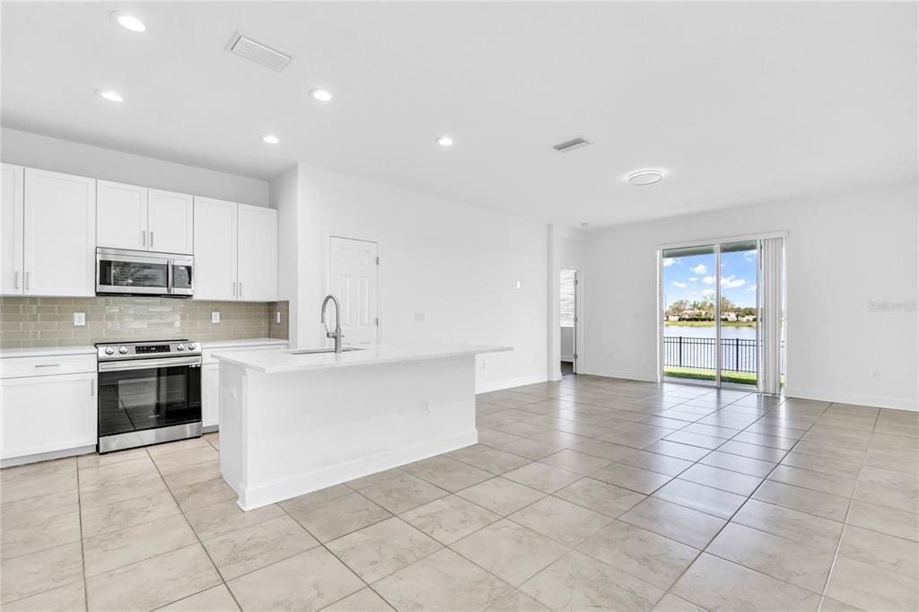For Rent: $2,795 (3 beds, 2 baths, 1580 Square Feet)