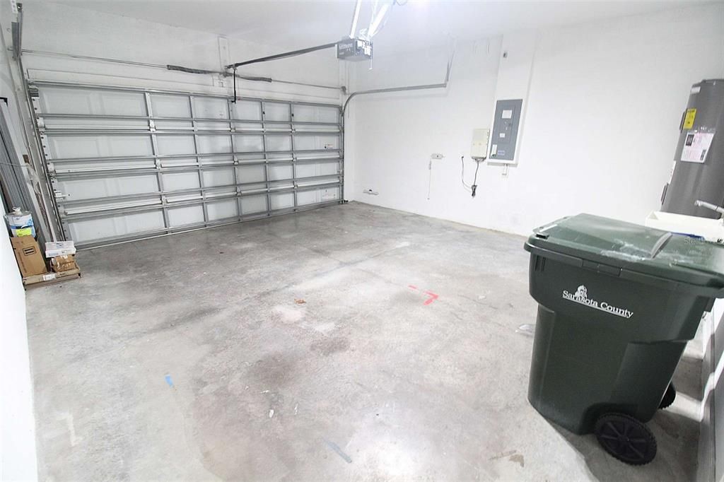 For Rent: $2,795 (3 beds, 2 baths, 1580 Square Feet)