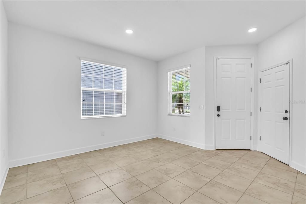 For Rent: $2,795 (3 beds, 2 baths, 1580 Square Feet)