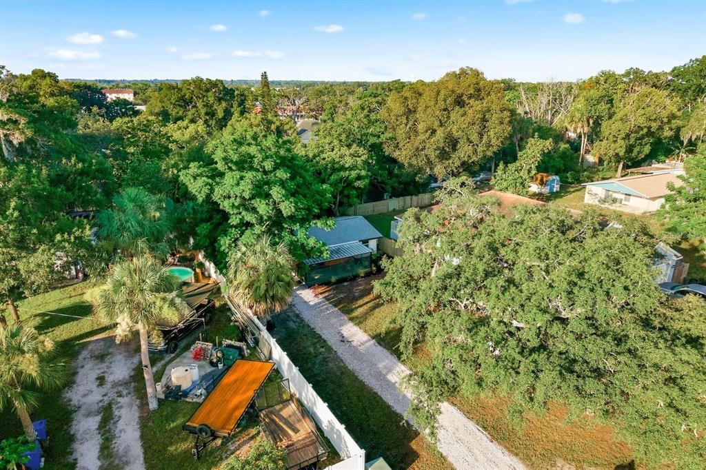 For Sale: $225,000 (2 beds, 1 baths, 744 Square Feet)
