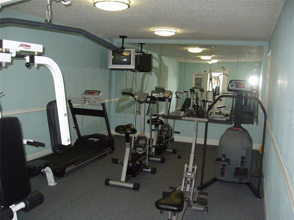 For Sale: $154,000 (1 beds, 1 baths, 768 Square Feet)
