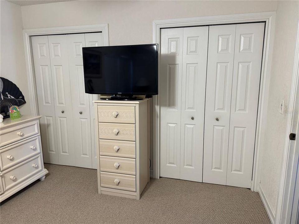 For Sale: $154,000 (1 beds, 1 baths, 768 Square Feet)
