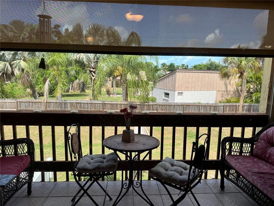 For Sale: $154,000 (1 beds, 1 baths, 768 Square Feet)