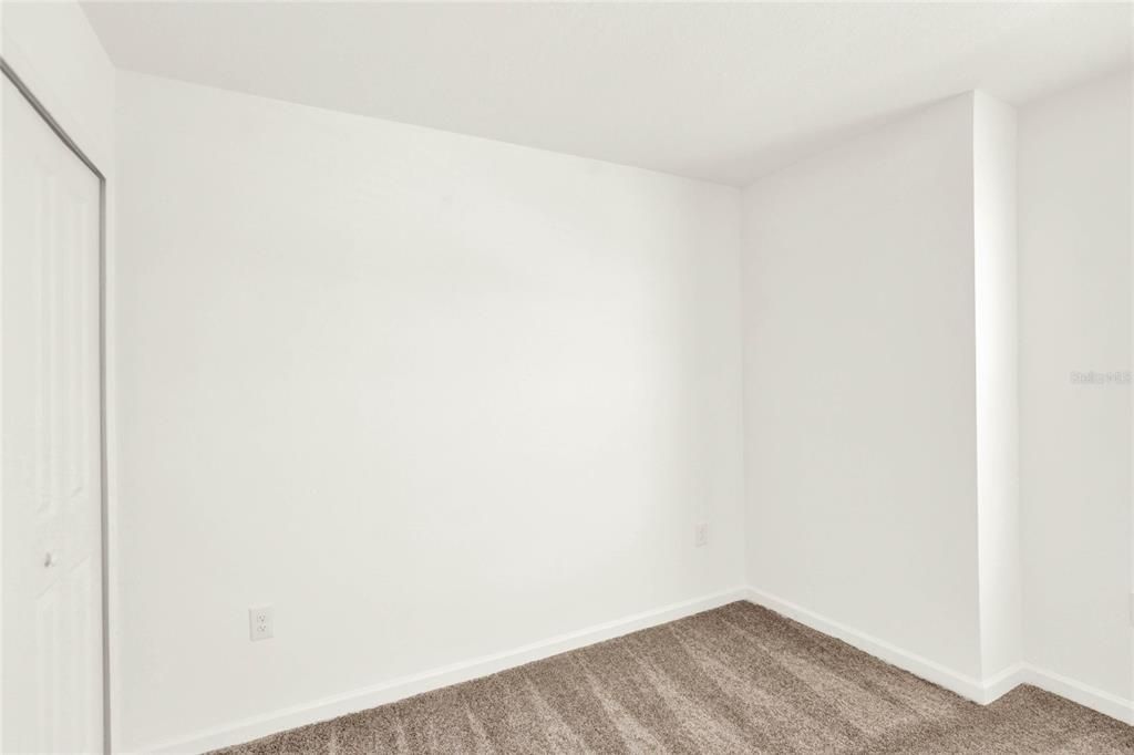 For Rent: $2,098 (4 beds, 2 baths, 1933 Square Feet)