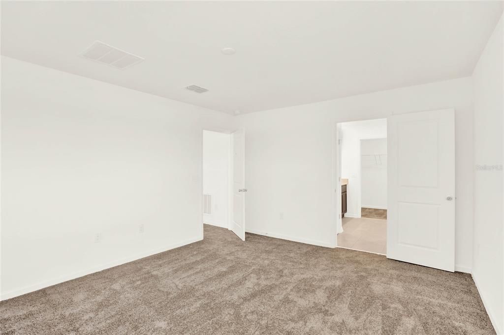For Rent: $2,098 (4 beds, 2 baths, 1933 Square Feet)