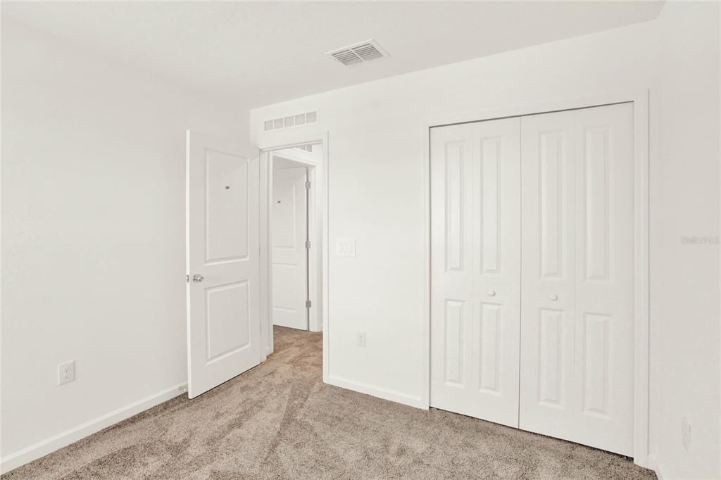 For Rent: $2,098 (4 beds, 2 baths, 1933 Square Feet)