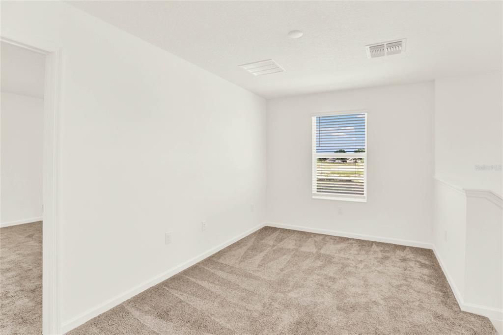 For Rent: $2,098 (4 beds, 2 baths, 1933 Square Feet)