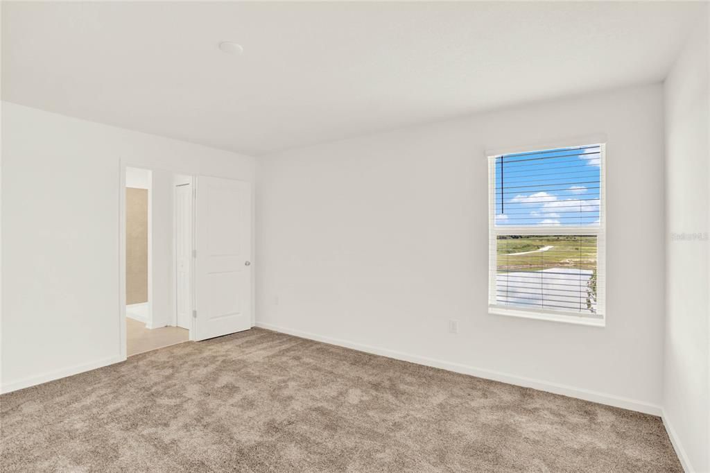 For Rent: $2,098 (4 beds, 2 baths, 1933 Square Feet)
