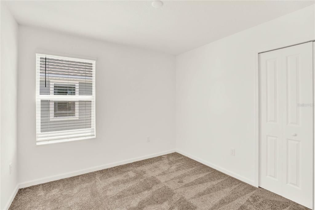 For Rent: $2,098 (4 beds, 2 baths, 1933 Square Feet)