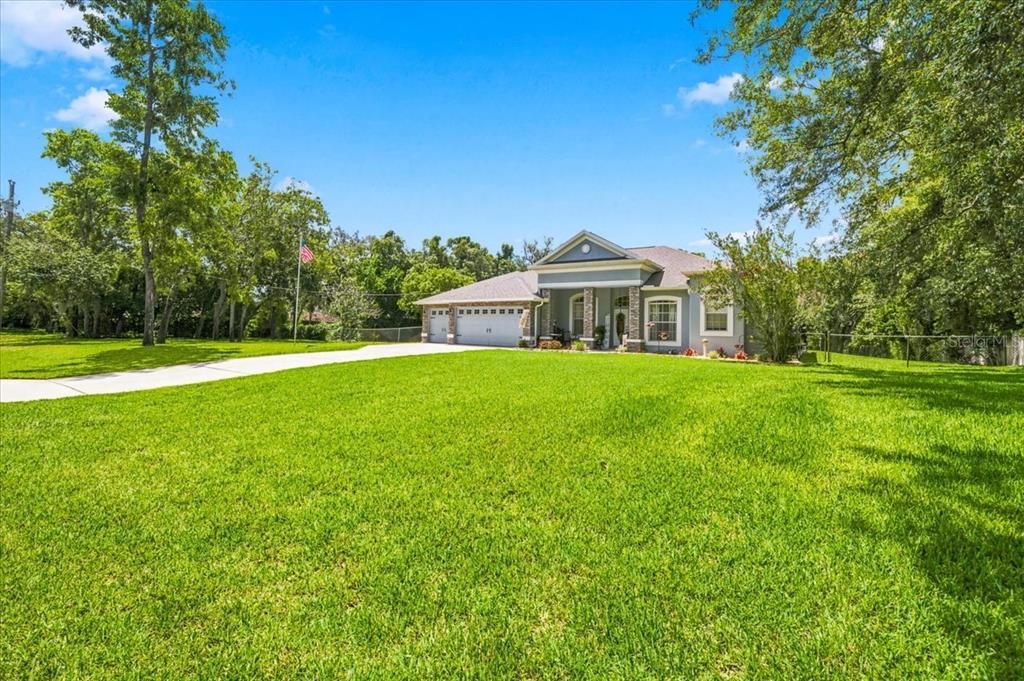 Active With Contract: $599,900 (4 beds, 3 baths, 2623 Square Feet)
