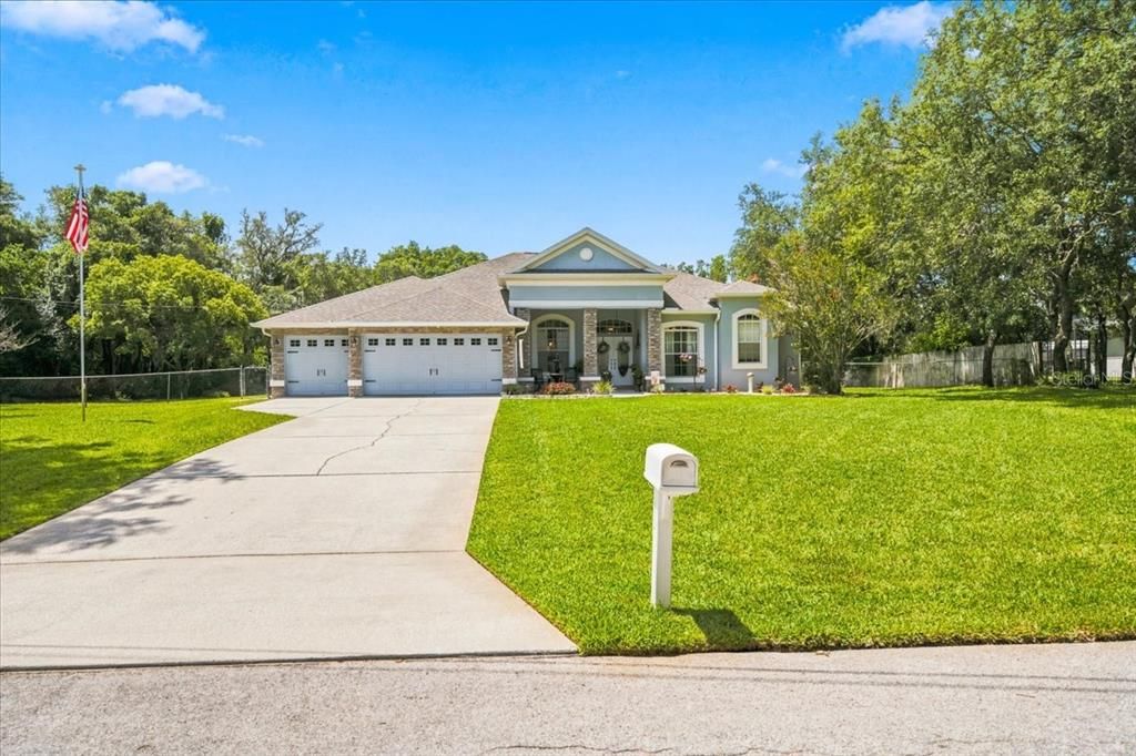 Active With Contract: $599,900 (4 beds, 3 baths, 2623 Square Feet)