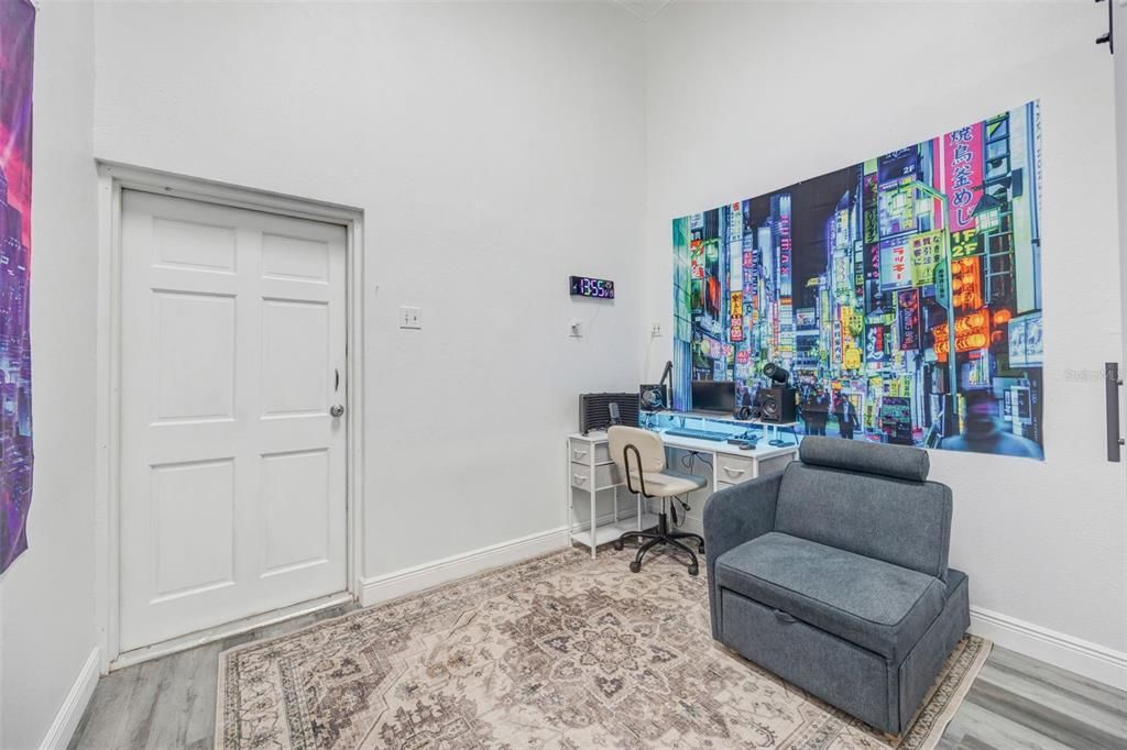 For Sale: $1,100,000 (6 beds, 5 baths, 5006 Square Feet)