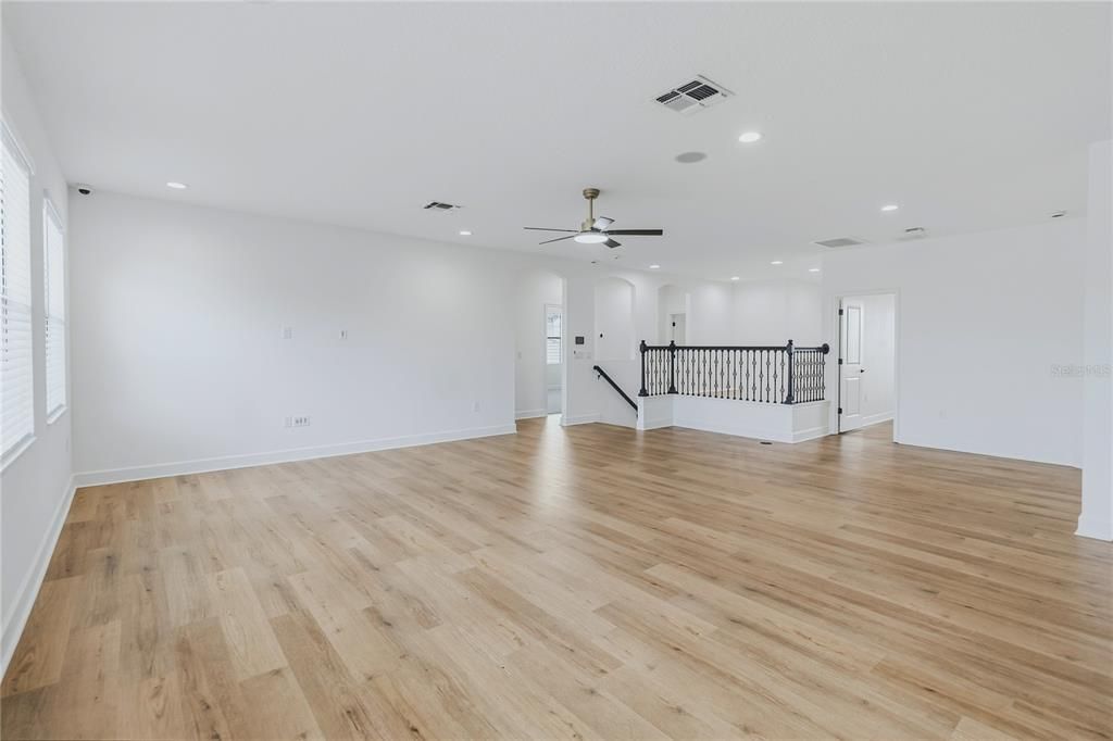 En Venta: $1,365,000 (6 camas, 4 baños, 5051 Pies cuadrados)