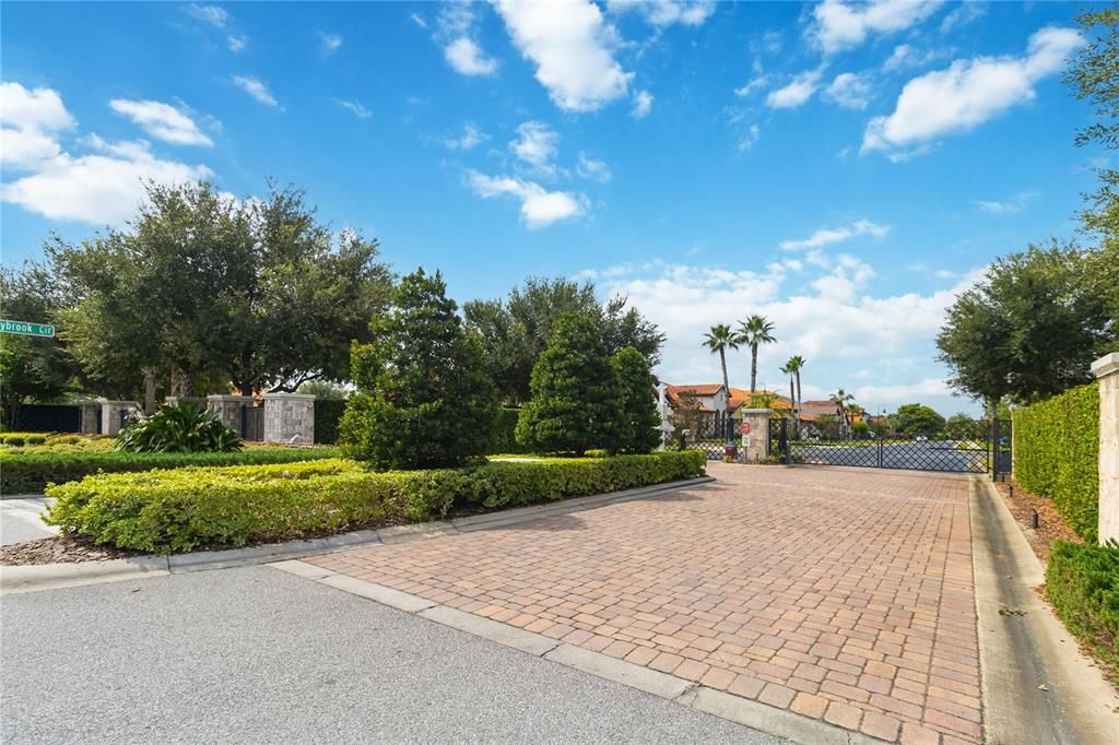En Venta: $1,365,000 (6 camas, 4 baños, 5051 Pies cuadrados)