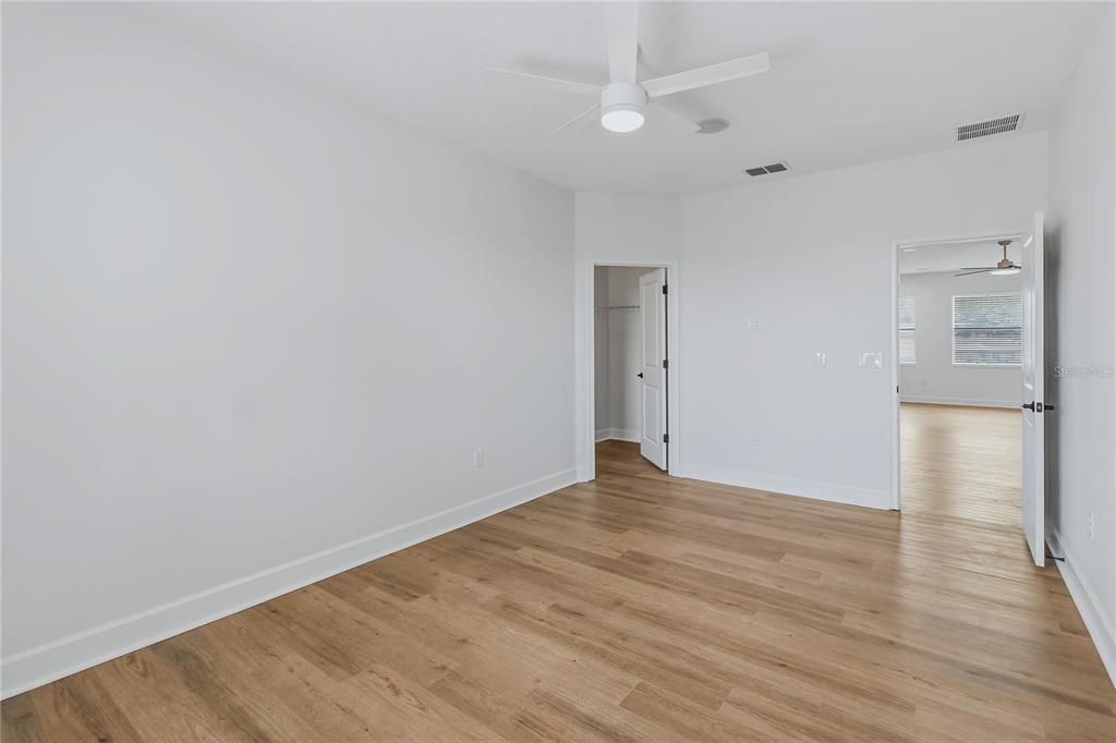 En Venta: $1,365,000 (6 camas, 4 baños, 5051 Pies cuadrados)