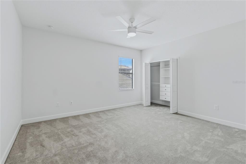 En Venta: $1,365,000 (6 camas, 4 baños, 5051 Pies cuadrados)