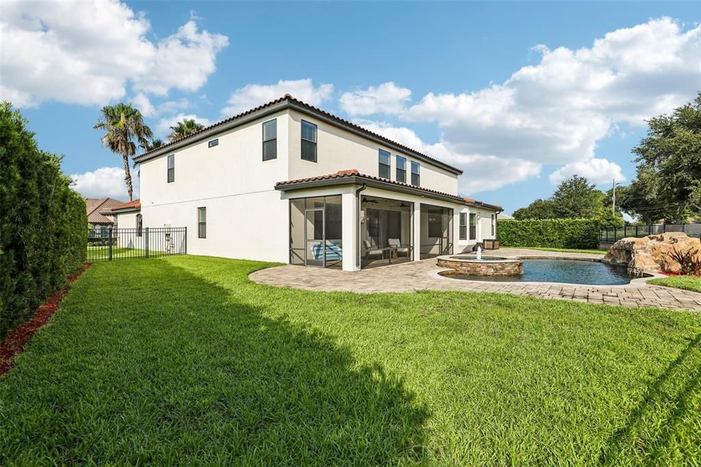 На продажу: $1,499,000 (6 спален, 4 ванн, 5051 Квадратных фут)