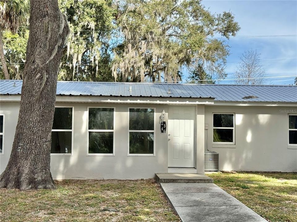 For Rent: $1,495 (2 beds, 1 baths, 1200 Square Feet)